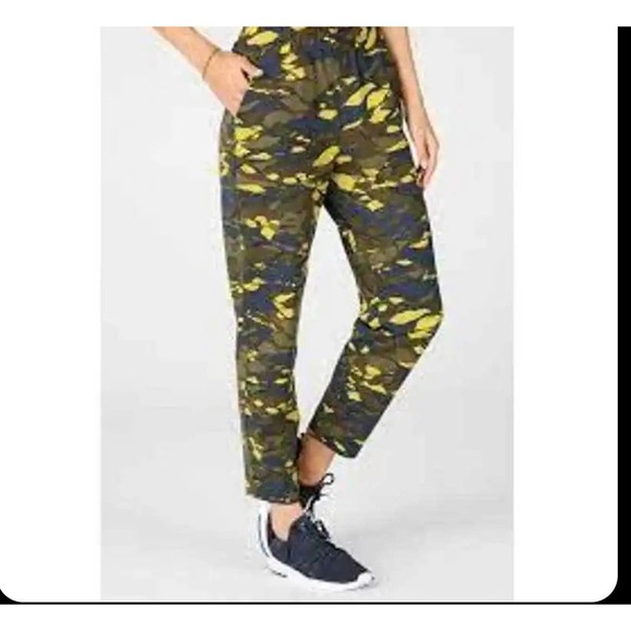 Pureluxe by Fabletics Margo Camo **size small** - Picture 1 of 7